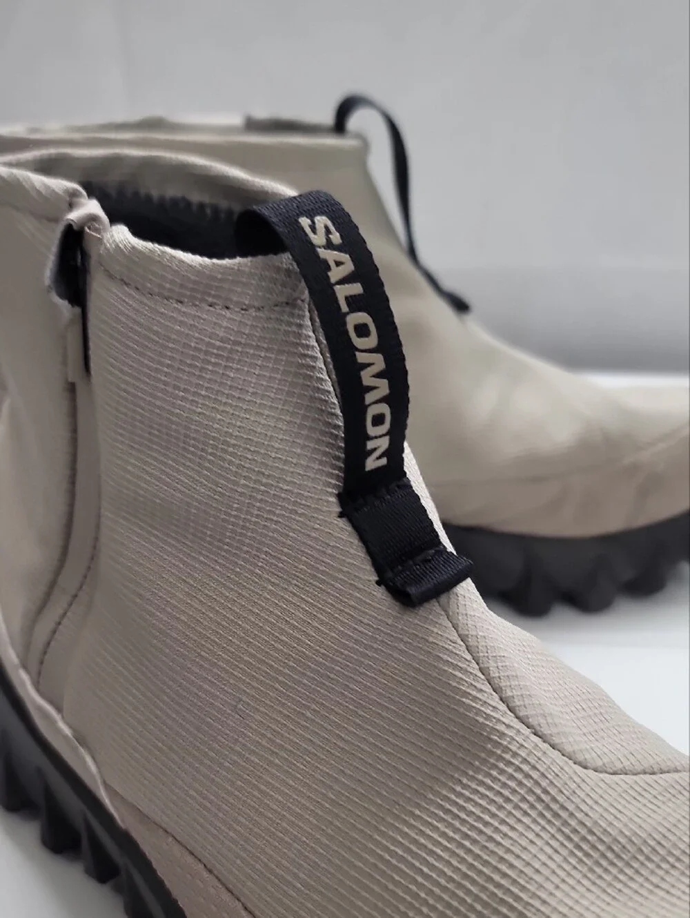 Salomon Snowclog Mid boots 8.5